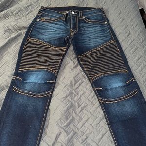 Authentic GENTLY USED men’s TRUE RELIGION jeans